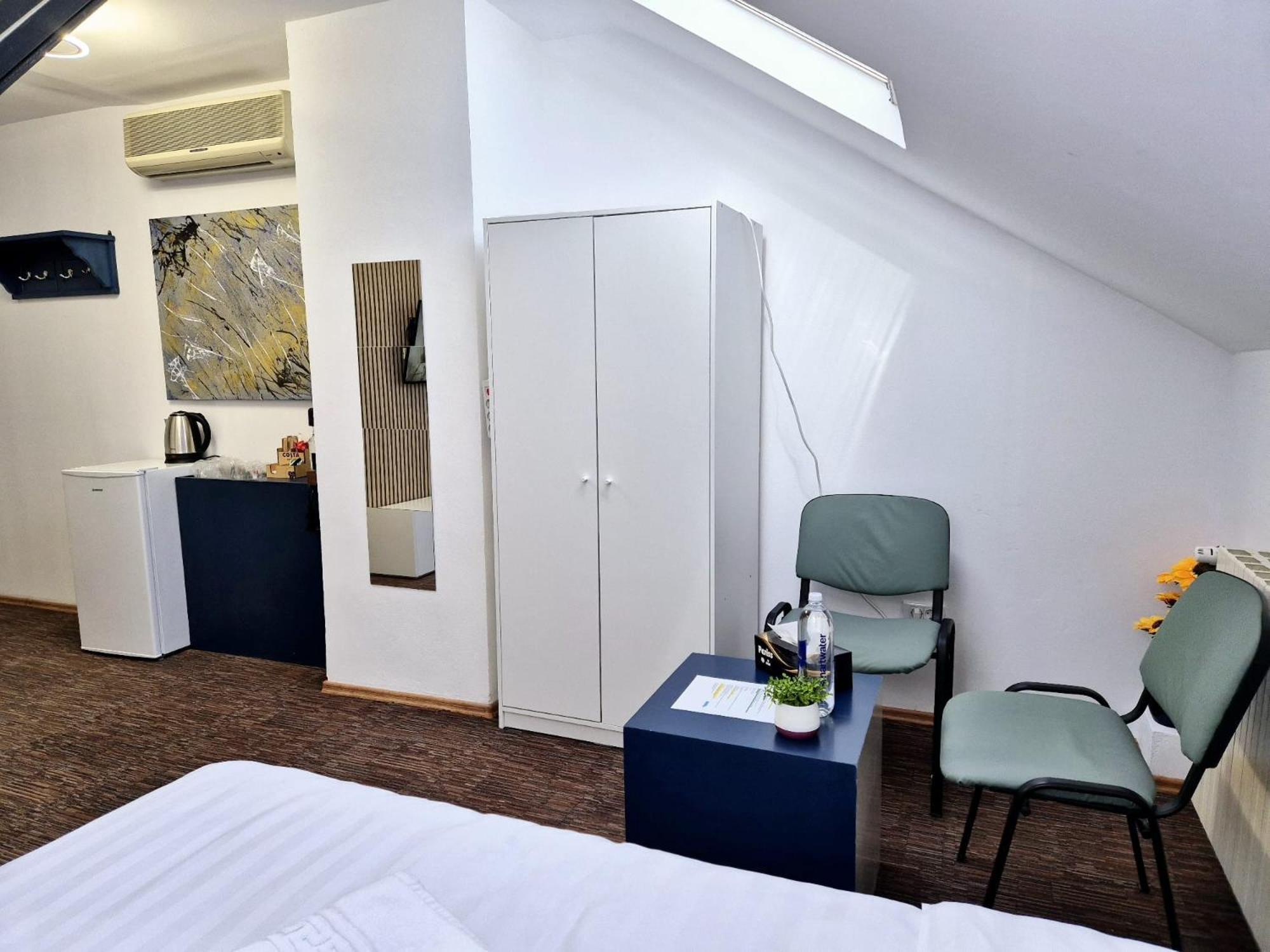 Boutique Old 6 *