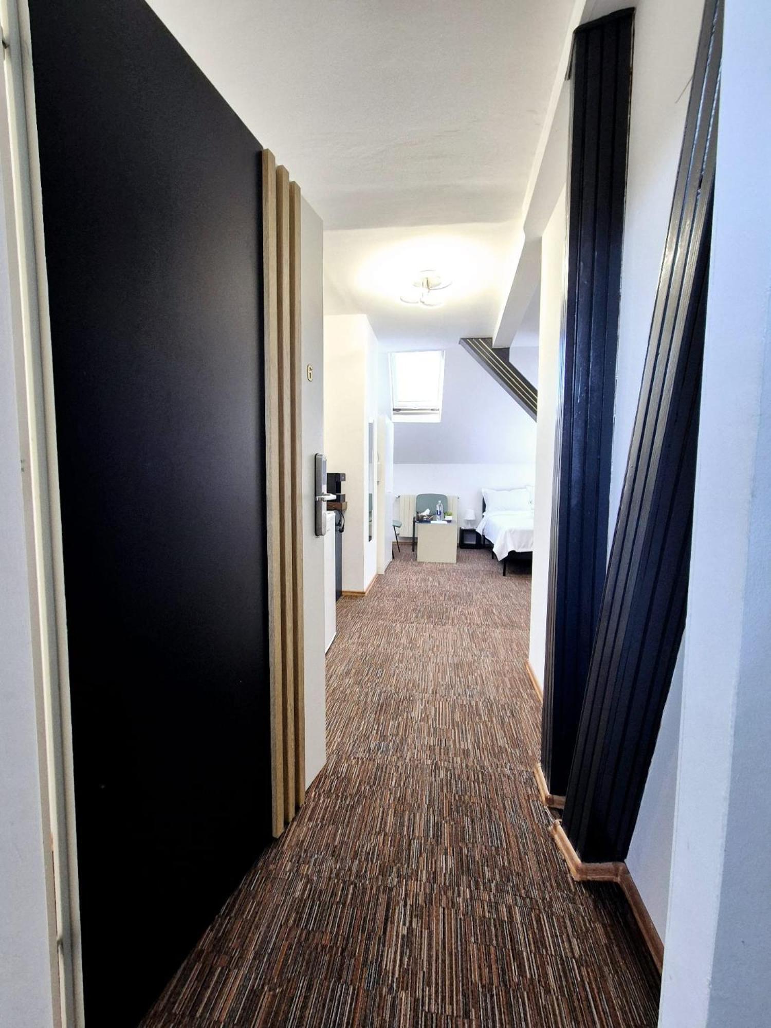 Boutique Old 6 Apartment *